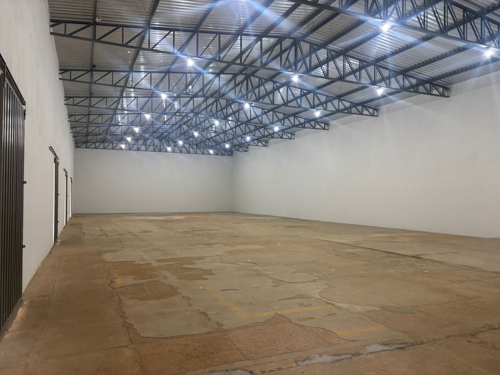 Interior of MBR's existing 800 m² industrial facility in Natércia